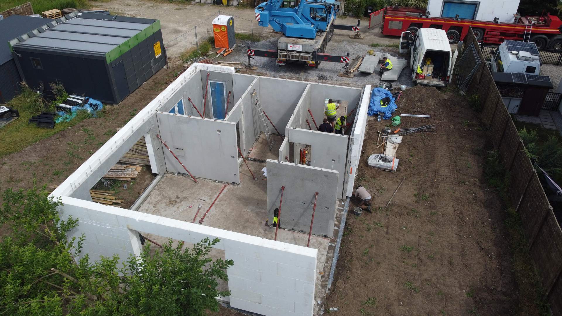 Prefabrykowany szkielet domu z lotu ptaka, widoczny układ pomieszczeń — realizacja Tulio